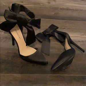 Just Fabulous Bow Heels